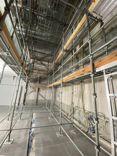 工事中に付随して発生する高所作業・土木作業